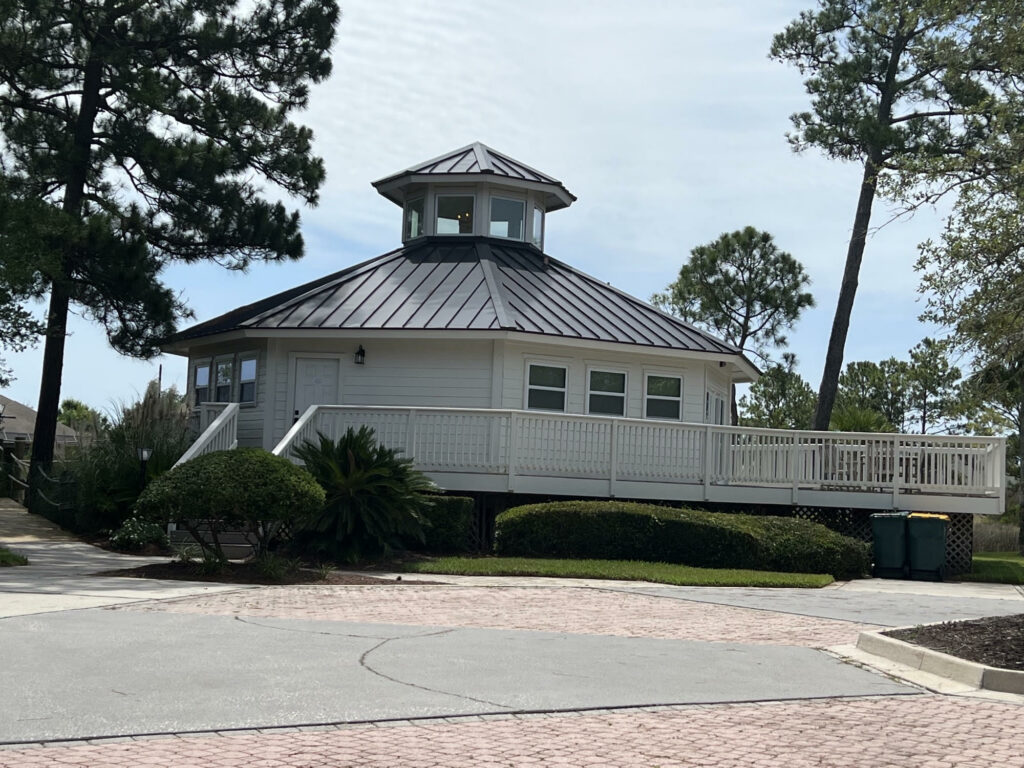 Seven Pines Island - Clubhouse